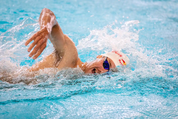 Front Crawl Swimming - Technique, Tips & Beginner Guide