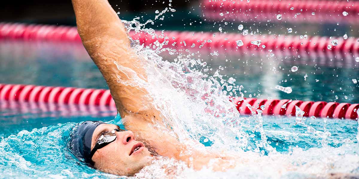 Matt Grevers swimming backstroke