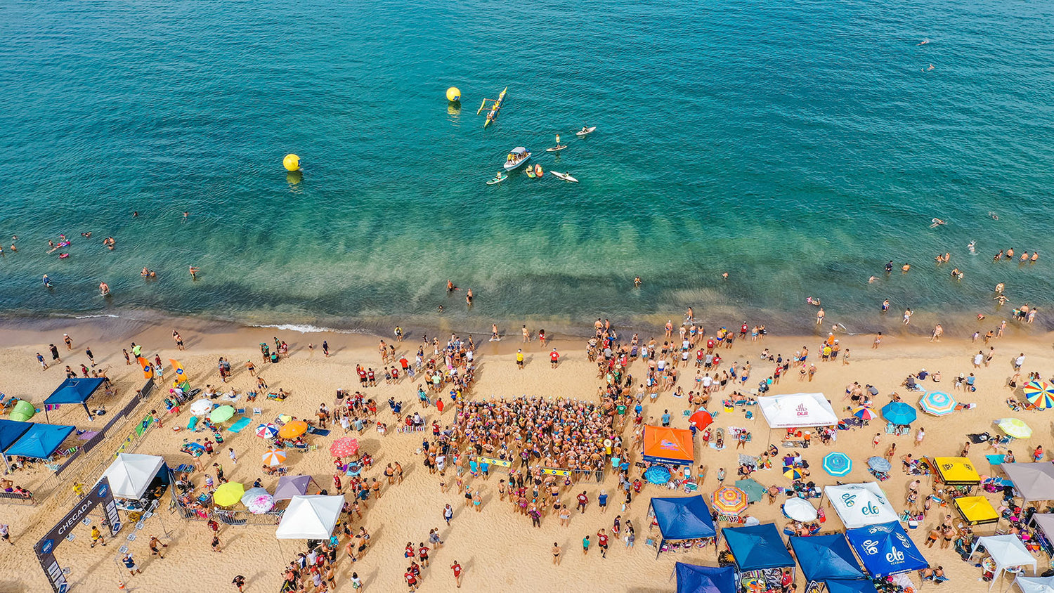 A crowded beach
