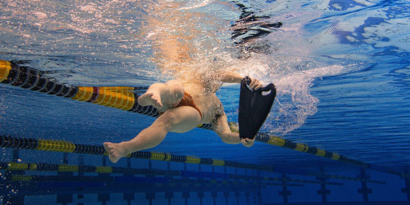 Swimming using THEMAGIC5 Kickboard