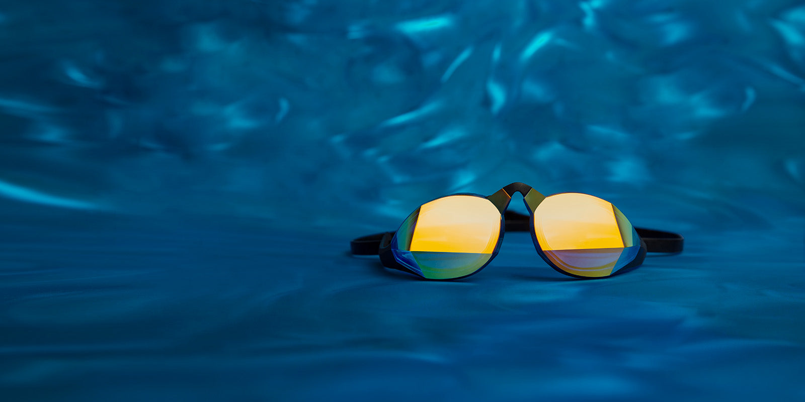 TheMagic5 goggles with a blue background