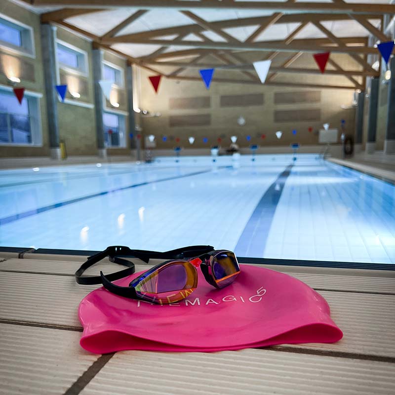 THEMAGIC5 Limited Edition Pink Gold goggles poolside